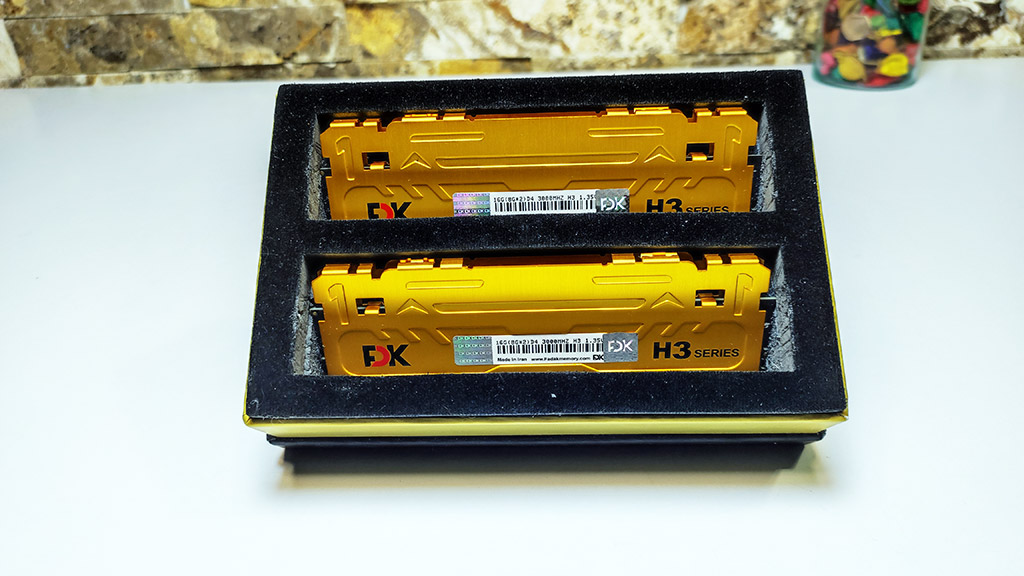 بسته بندی بررسی حافظه رم فدک H3 16GB با فرکانس 3000 مگاهرتز